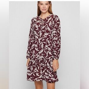 Hugo Boss longsleeved tiered dress.
